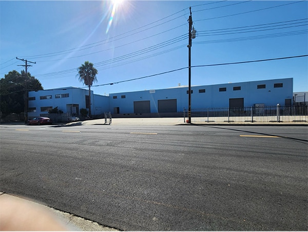 2645 Yates Ave, Commerce, CA à louer Photo de l’immeuble– Image 1 sur 11