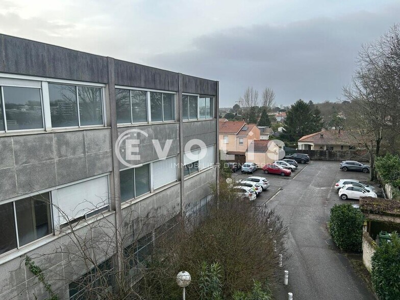 436 Avenue De Verdun, Mérignac à louer - Photo de l’immeuble – Image 2 sur 5