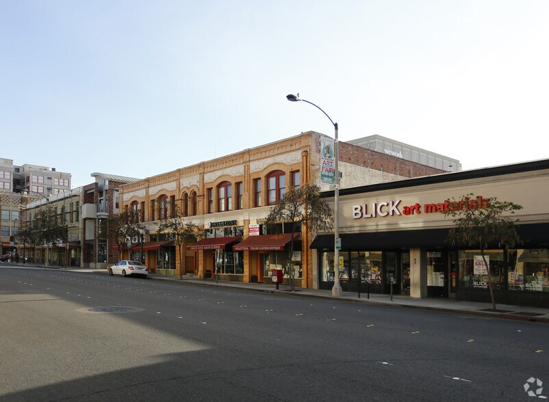 26-38 S Raymond Ave, Pasadena, CA à louer - Photo de l’immeuble – Image 3 sur 30