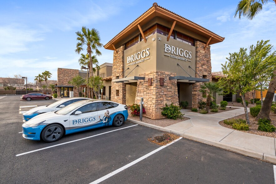 2680 S Val Vista Dr, Gilbert, AZ à louer - Photo de l’immeuble – Image 1 sur 7