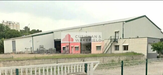 Plus de détails pour Local d'activités à louer