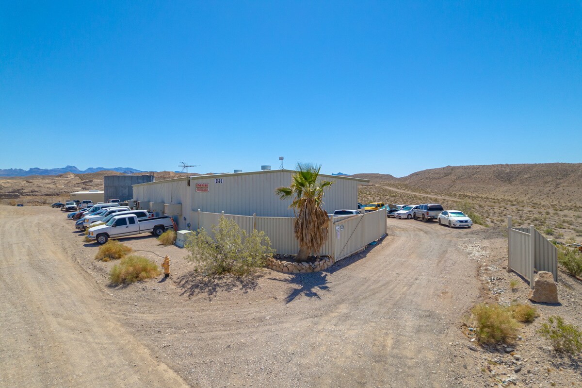 2560 Outpost dr, Bullhead City, AZ à vendre Photo principale– Image 1 sur 10