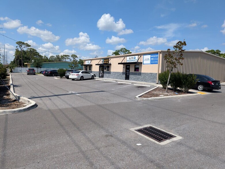 7011 N Manhattan Ave, Tampa, FL à vendre - Photo principale – Image 1 sur 7