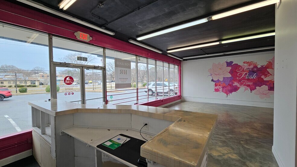 9933-9937 Rhode Island Ave, College Park, MD à louer - Photo de l’immeuble – Image 2 sur 9