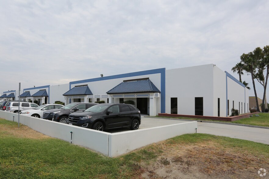 7471-7495 Anaconda Ave, Garden Grove, CA à louer - Photo principale – Image 1 sur 5