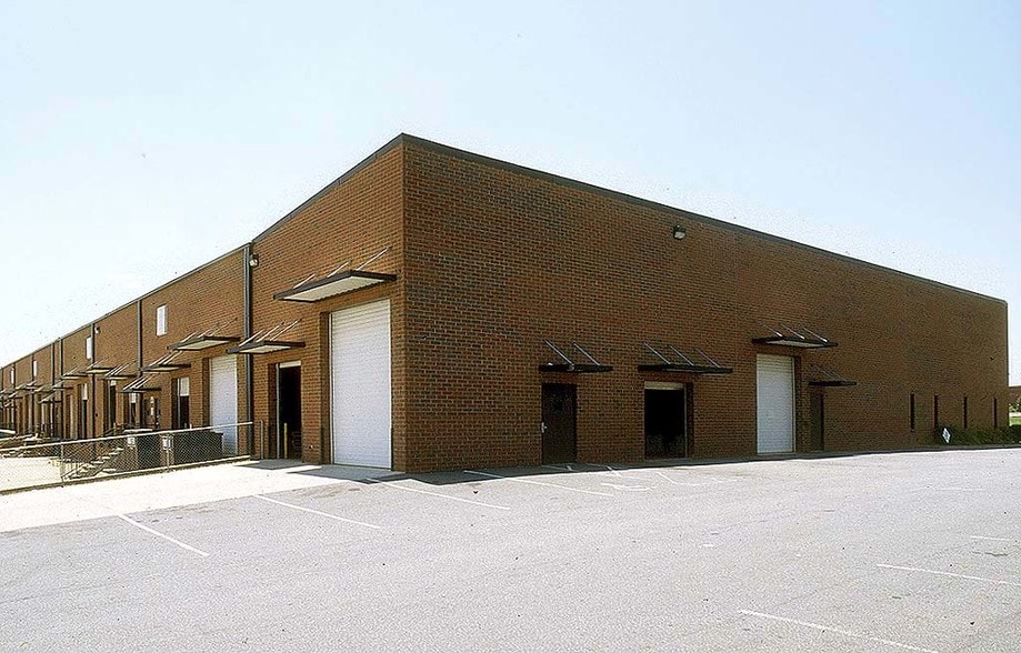 1300 Cobb International Dr, Kennesaw, GA à louer - Autre – Image 2 sur 6