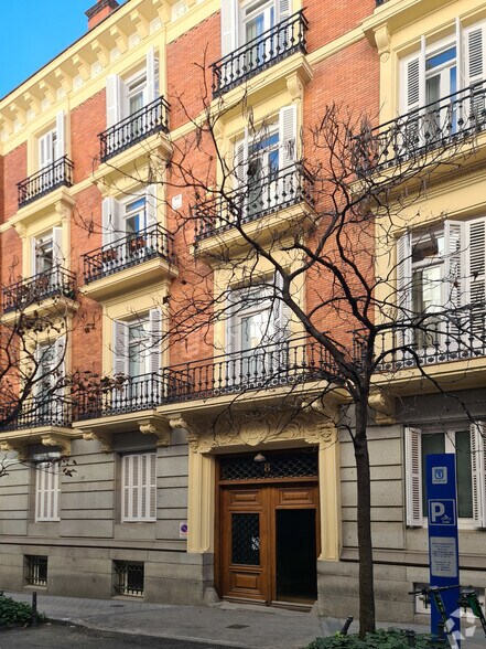 Calle de Orfila, 8, Madrid, Madrid à louer - Photo de l’immeuble – Image 2 sur 3