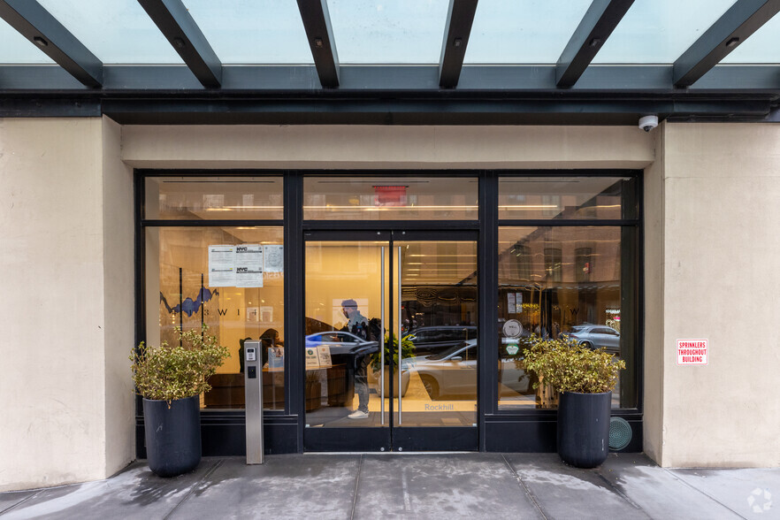 413 W 14th St, New York, NY à louer - Photo de l’immeuble – Image 3 sur 7