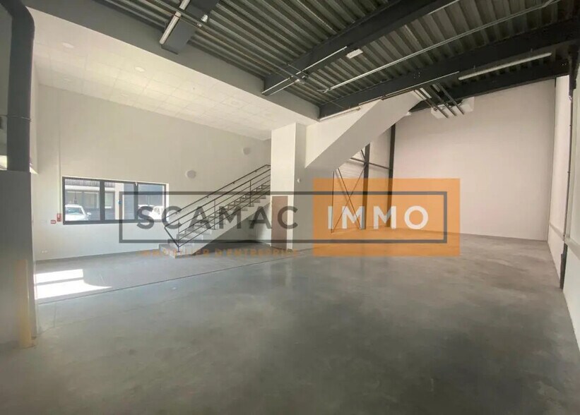 77360 Vaires-Sur-Marne, Vaires-sur-Marne à louer - Photo de l’immeuble – Image 2 sur 7
