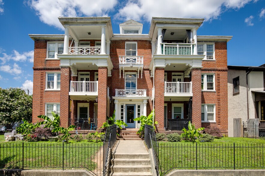 2400 Barton Ave, Richmond, VA à vendre - Photo de l’immeuble – Image 2 sur 41