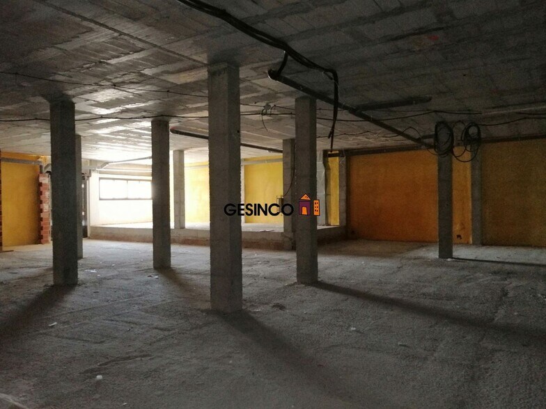 Local commercial dans València à vendre - Photo de l’immeuble – Image 2 sur 2