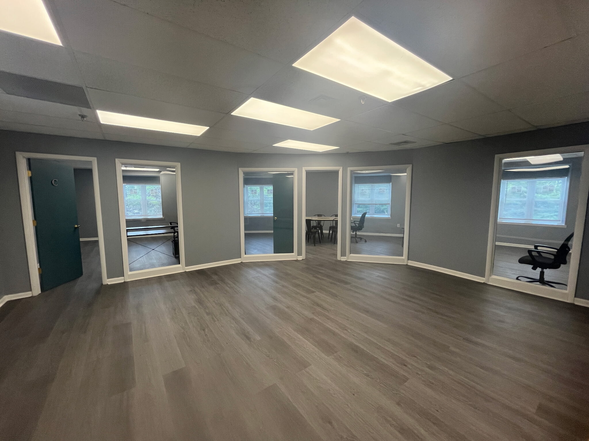 4201 Church Rd, Mount Laurel, NJ à louer Photo intérieure– Image 1 sur 5