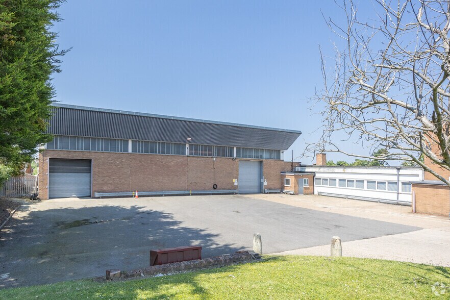 16A Shire Hl, Saffron Walden à louer - Photo de l’immeuble – Image 3 sur 9