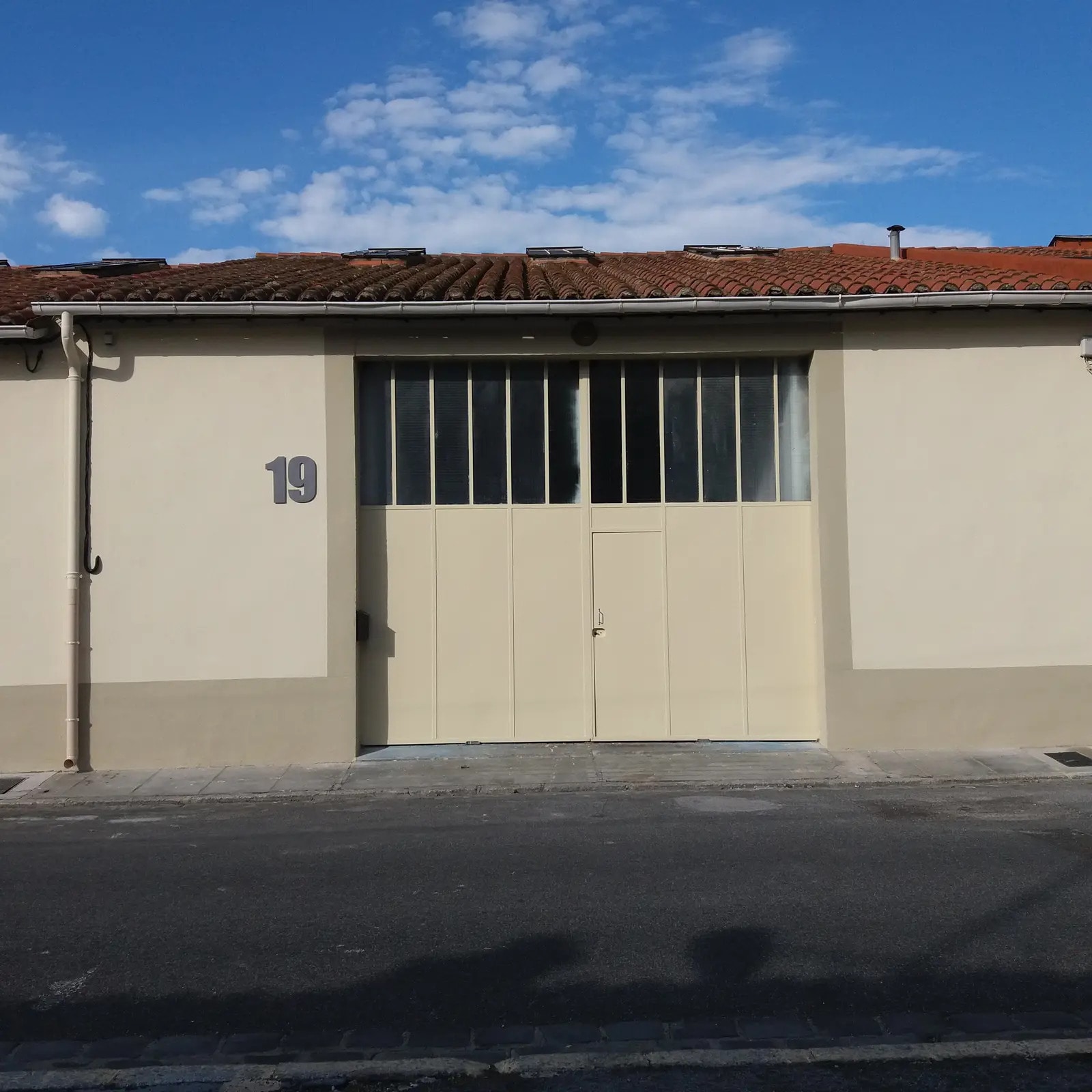 Local d’activités dans Perpignan à louer Photo de l’immeuble– Image 1 sur 6