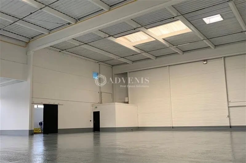 Local d’activités dans Bonneuil-sur-Marne à louer - Photo de l’immeuble – Image 2 sur 10