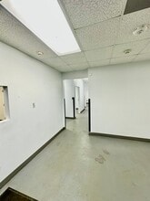 500 S Duncan Rd, Tavares, FL à louer Photo intérieure– Image 2 sur 8