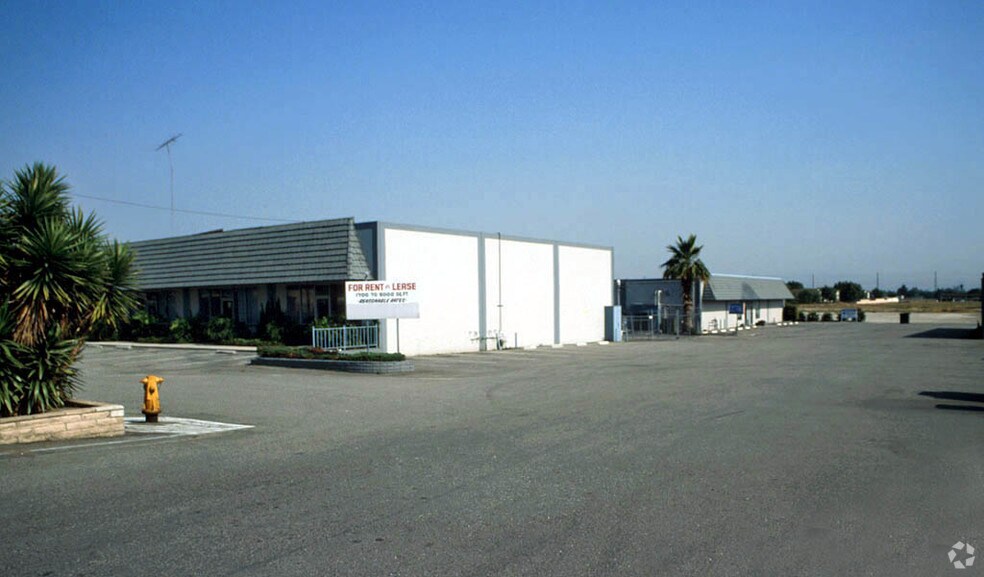 1355 E Baseline St, San Bernardino, CA à louer - Photo principale – Image 1 sur 3