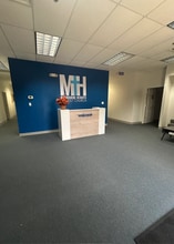 11003 Bluegrass Pky, Louisville, KY à louer Photo intérieure– Image 2 sur 20