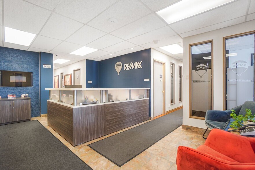 1231-1247 Rue Notre-Dame O, Montréal, QC à vendre - Photo intérieure – Image 3 sur 19