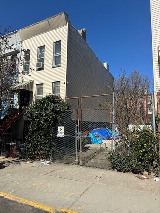 Plus de détails pour 35 Cornelia St, Brooklyn, NY - Terrain à vendre