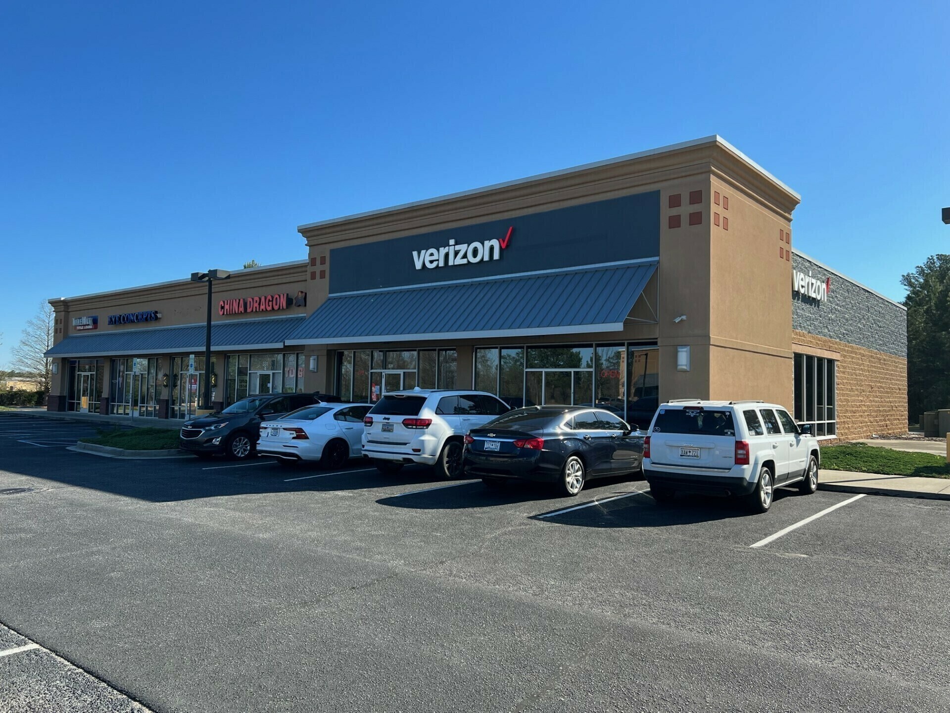 327 Killian Rd, Columbia, SC à louer Photo principale– Image 1 sur 5