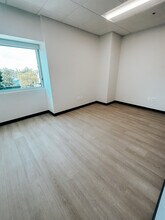 1125 E Spruce Ave, Fresno, CA à louer Photo intérieure– Image 1 sur 12