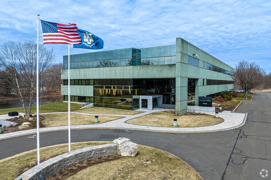 7 Waterside Crossing, Windsor, CT à louer - Photo principale – Image 1 sur 11