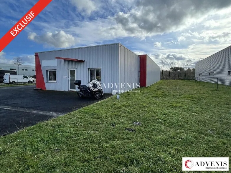 Local d'activités dans Saint-Médard-en-Jalles à vendre - Photo de l’immeuble – Image 2 sur 5