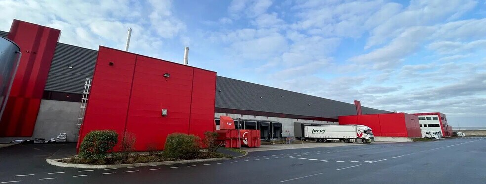 Industriel/Logistique dans Mer à louer - Photo de l’immeuble – Image 2 sur 4