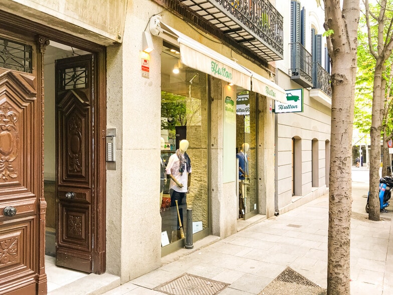 Local commercial dans Madrid, Madrid à louer - Photo de l’immeuble – Image 3 sur 7