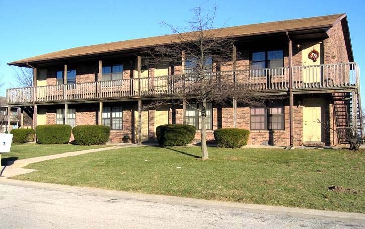 16 Pheasantwood Dr, Belleville, IL à vendre - Photo principale – Image 1 sur 1