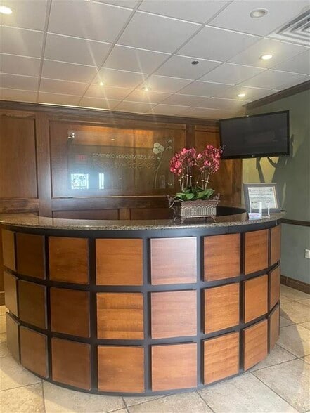 210 SW Texas Ave, Lawton, OK à vendre - Hall d’entrée – Image 2 sur 27