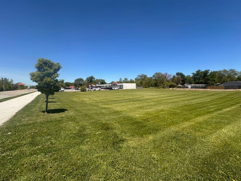 21587 E Lincoln Hwy, Lynwood, IL à vendre - Photo de l’immeuble – Image 1 sur 2