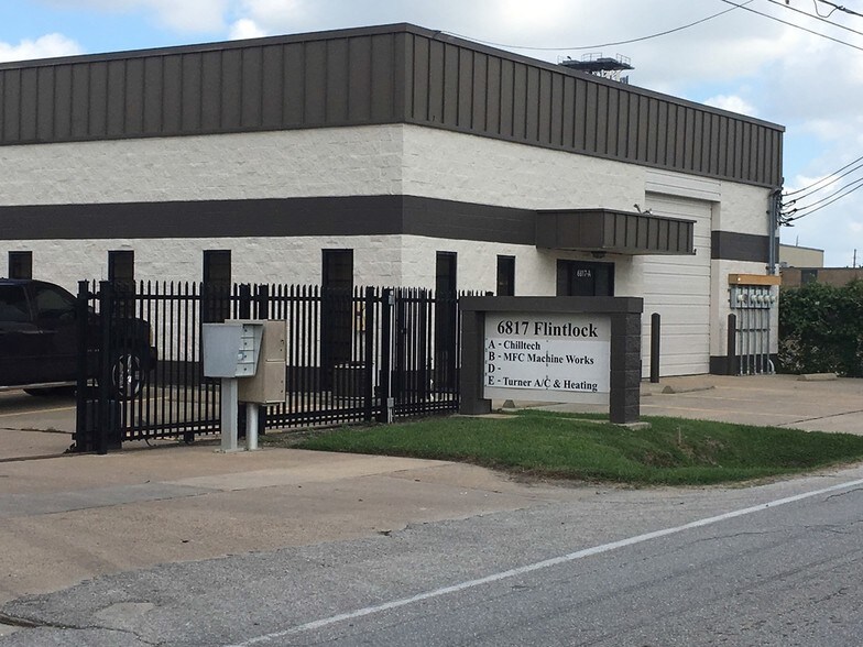 6817 Flintlock Rd, Houston, TX à vendre - Photo principale – Image 1 sur 2