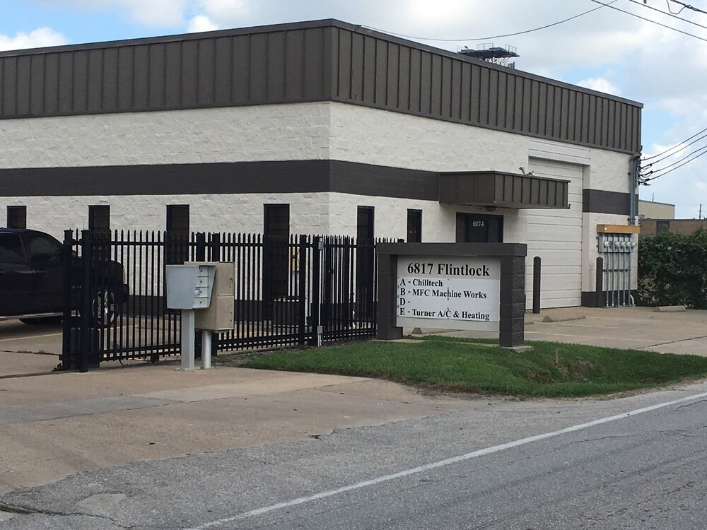6817 Flintlock Rd, Houston, TX à vendre Photo principale– Image 1 sur 3