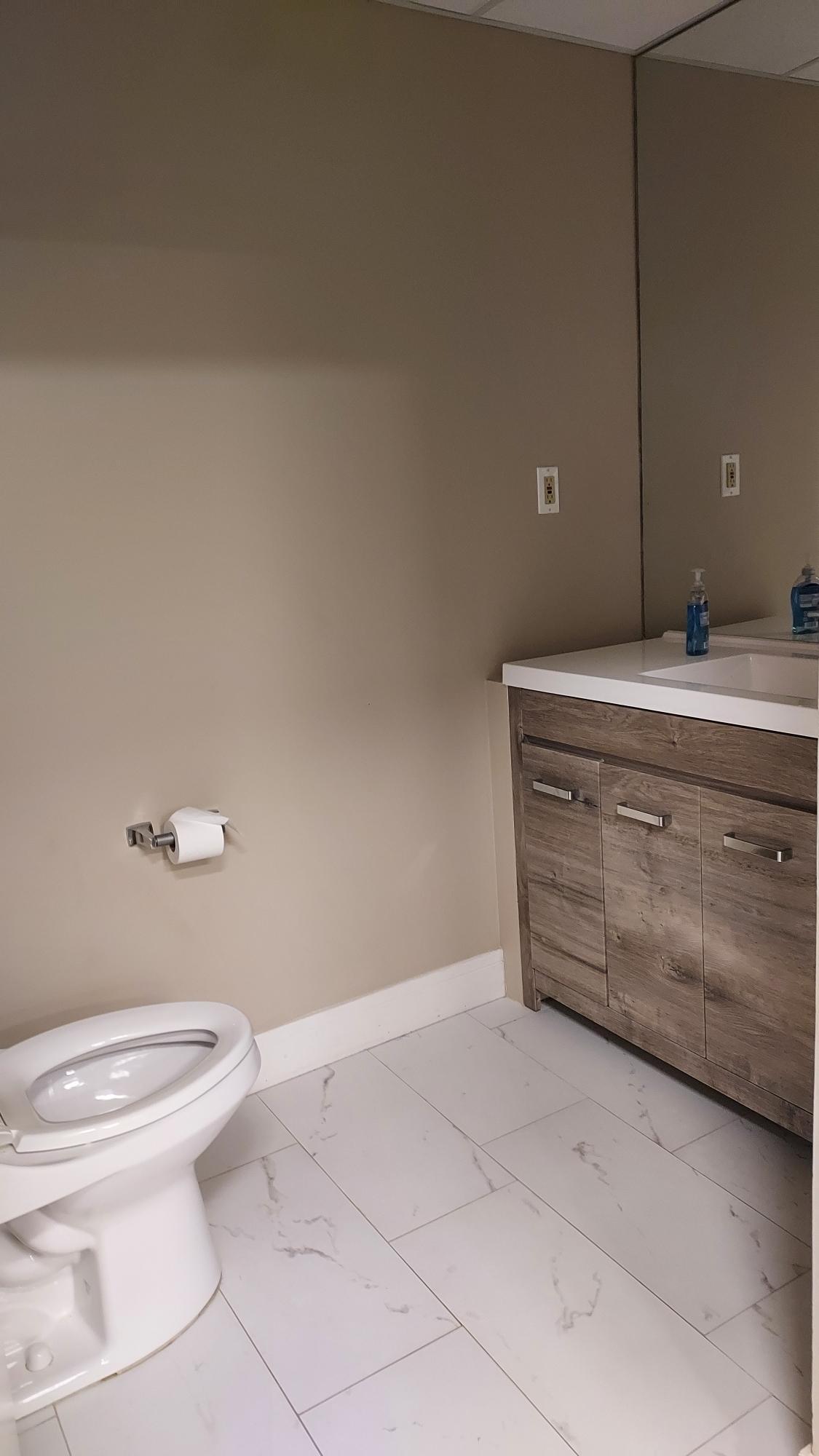 25 Pompton Ave, Verona, NJ à louer Photo intérieure– Image 1 sur 8