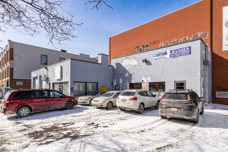 33 Av Mozart E, Montréal, QC à louer - Photo de l’immeuble – Image 2 sur 4