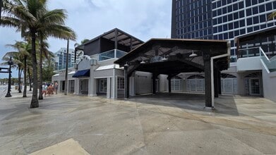 429 S Atlantic Blvd, Fort Lauderdale, FL à louer Photo de l’immeuble– Image 2 sur 5
