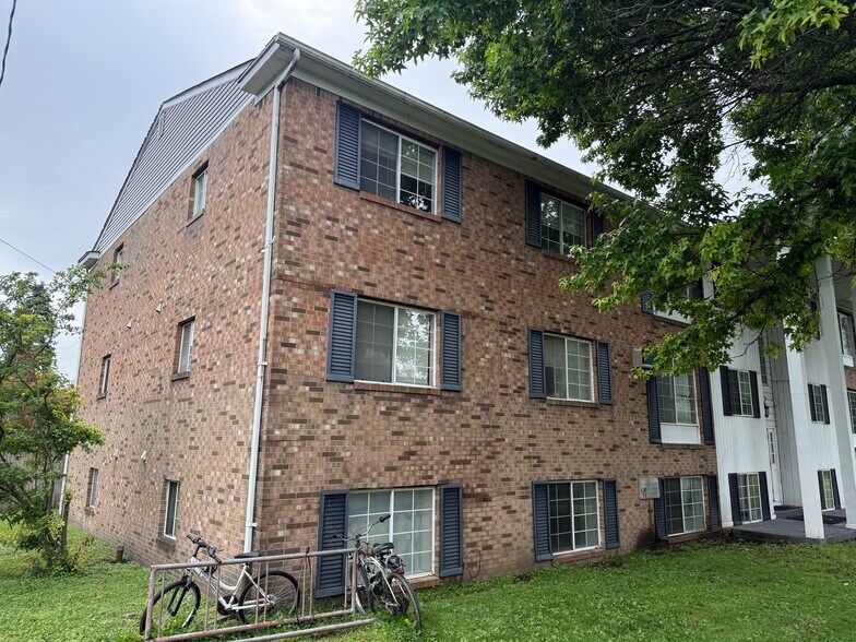 44 E Willow St, Monroe, MI à vendre - Photo de l’immeuble – Image 2 sur 7