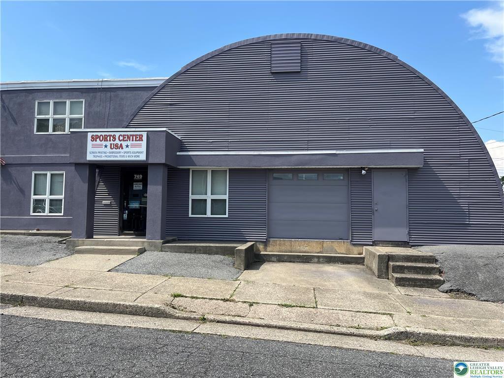 749 E Ettwein St, Bethlehem, PA à vendre Photo principale– Image 1 sur 25