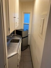 5880 San Vicente Blvd, Los Angeles, CA à louer Photo intérieure– Image 2 sur 7