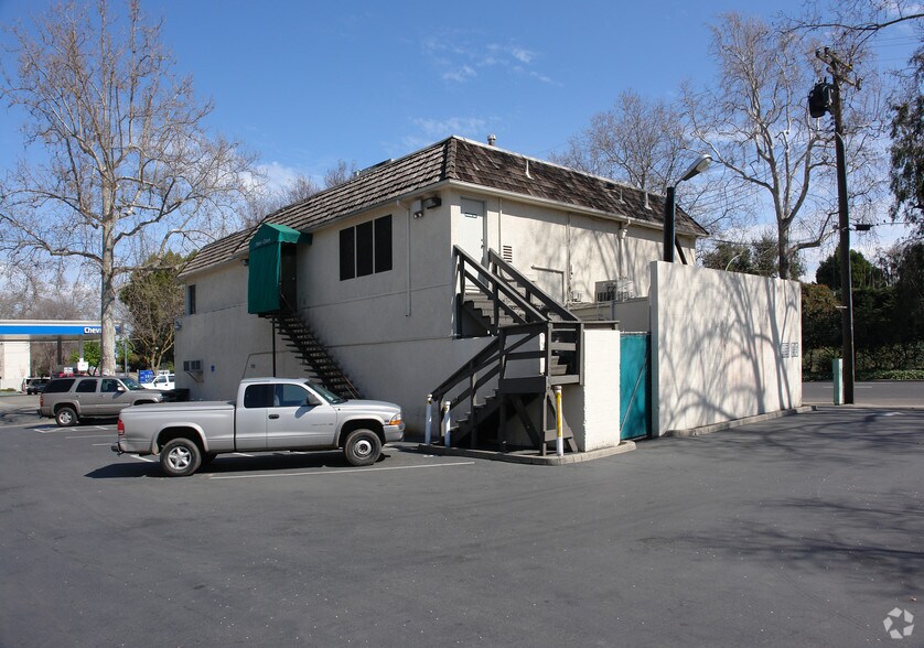 2828-2830 E St, Sacramento, CA à louer - Photo de l’immeuble – Image 2 sur 4