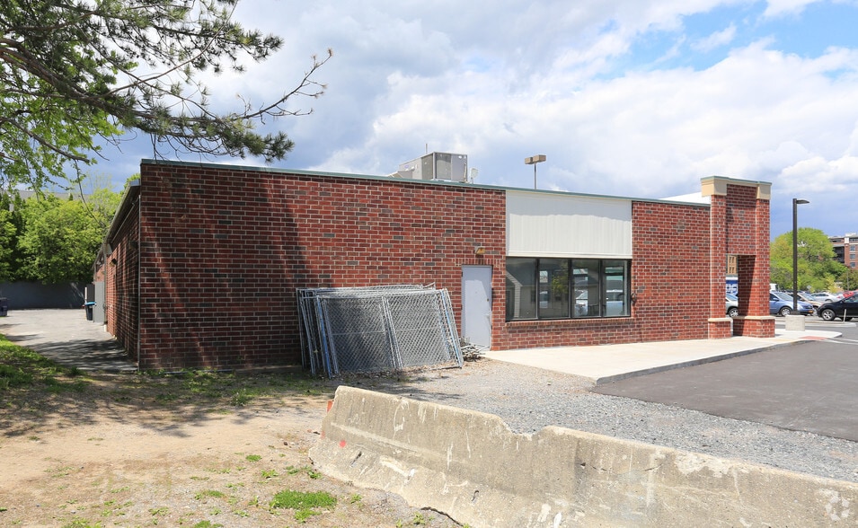 26 Congress St, Saratoga Springs, NY à louer - Photo de l’immeuble – Image 3 sur 5