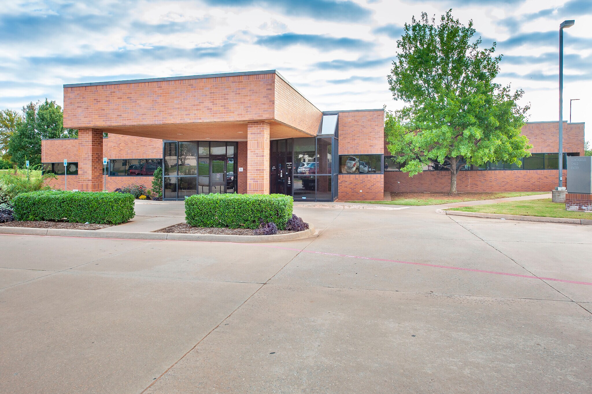 600 National Ave, Oklahoma City, OK à vendre Photo de l’immeuble– Image 1 sur 10