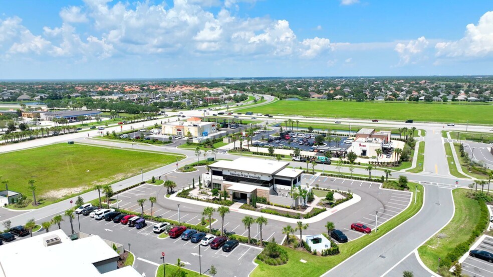 5475 Lorkey Ln, Melbourne, FL à vendre - Vidéo sur l’annonce professionnelle – Image 2 sur 6