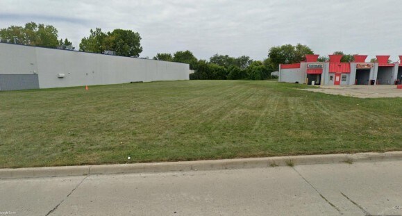 24550 River Road, Mount Clemens, MI à louer Photo de l’immeuble– Image 1 sur 6