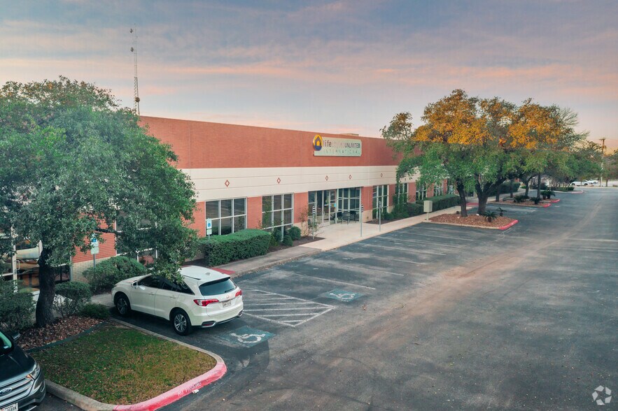 12460 Network Blvd, San Antonio, TX à louer - Photo principale – Image 1 sur 8
