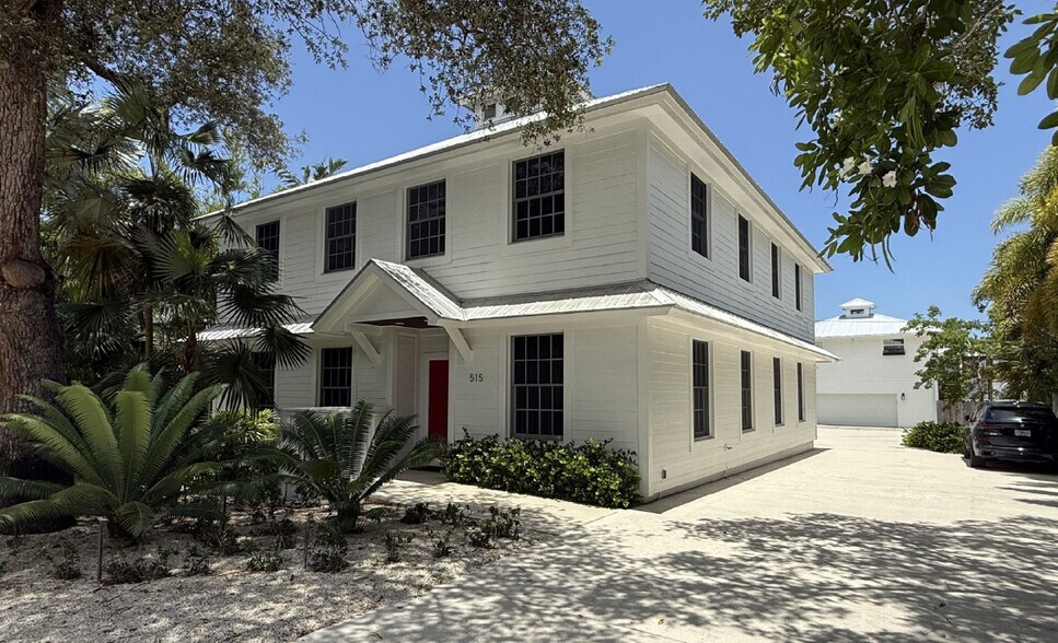 515 SW California Ave, Stuart, FL à vendre - Photo de l’immeuble – Image 1 sur 11
