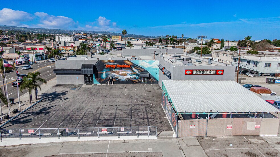 1517 Pacific Coast Hwy, Harbor City, CA à vendre - Photo principale – Image 1 sur 35