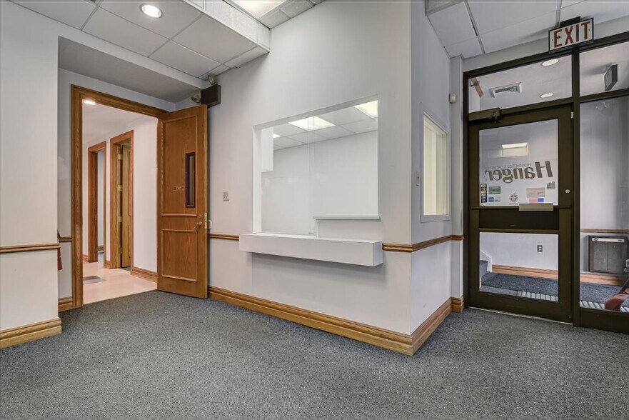 1337 N Main Ave, Scranton, PA à louer - Photo de l’immeuble – Image 2 sur 38